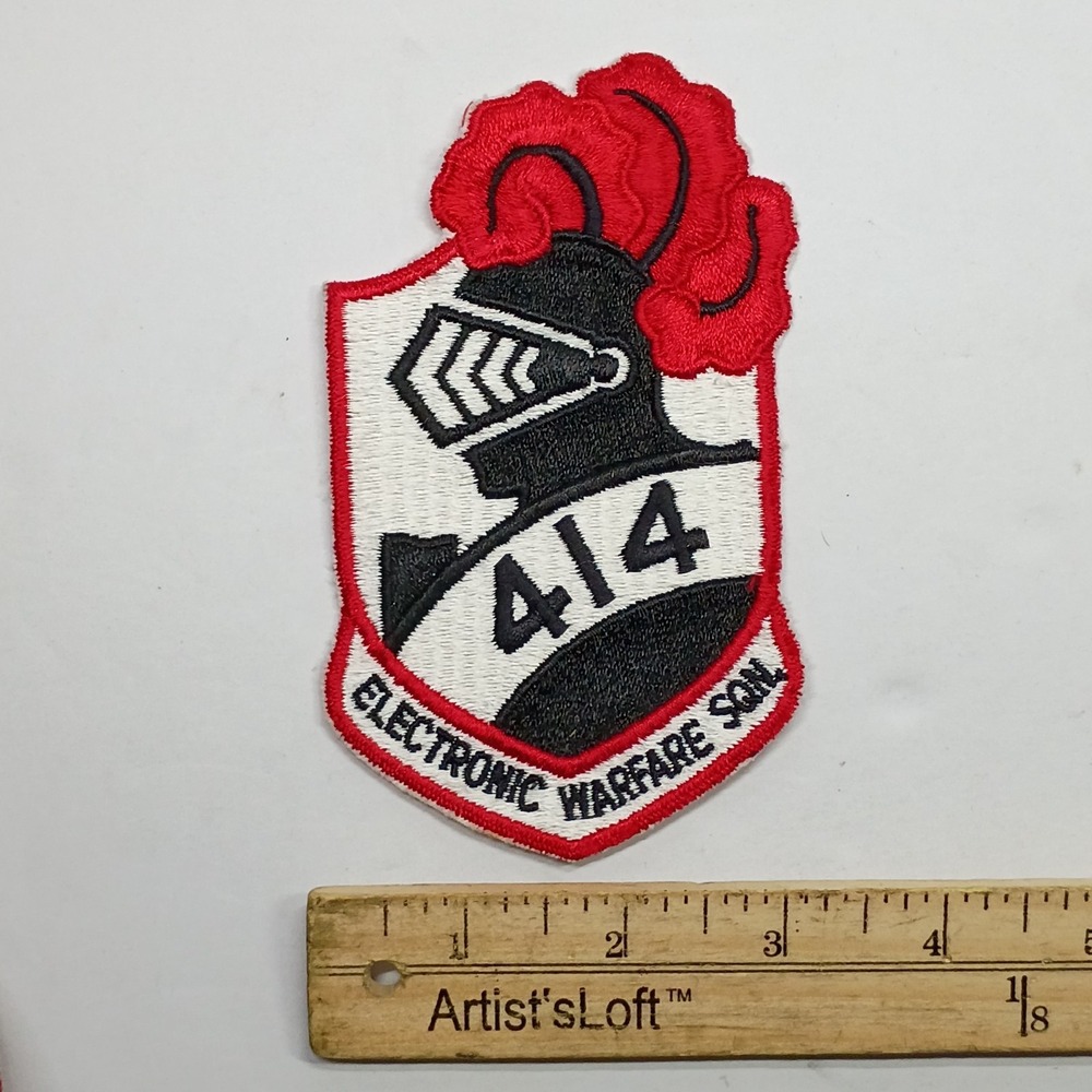 RCAF Royal Canadian Air Force 414 Electronic Warfare Squadron Vintage Patch LB2